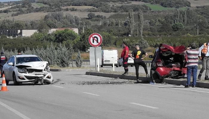 Umurbey Çanakkale istikametinde feci kaza