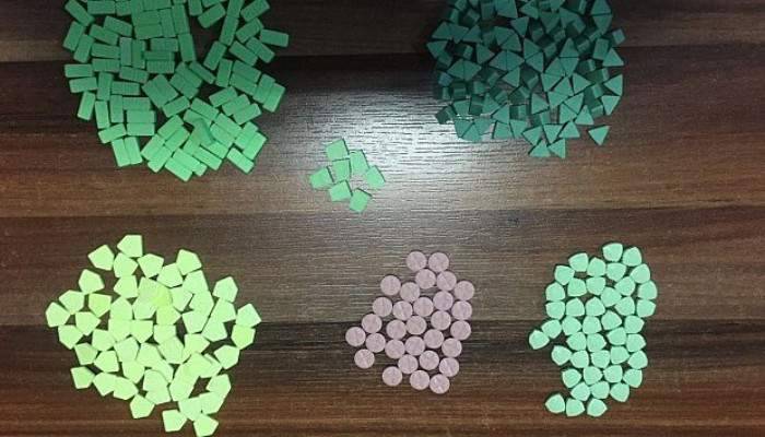 Zehir tacirleri polisten kaçamadı