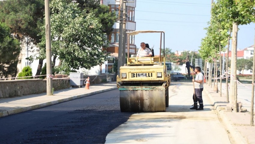Gelibolu Belediyesi, zarar gören yolları yeniledi