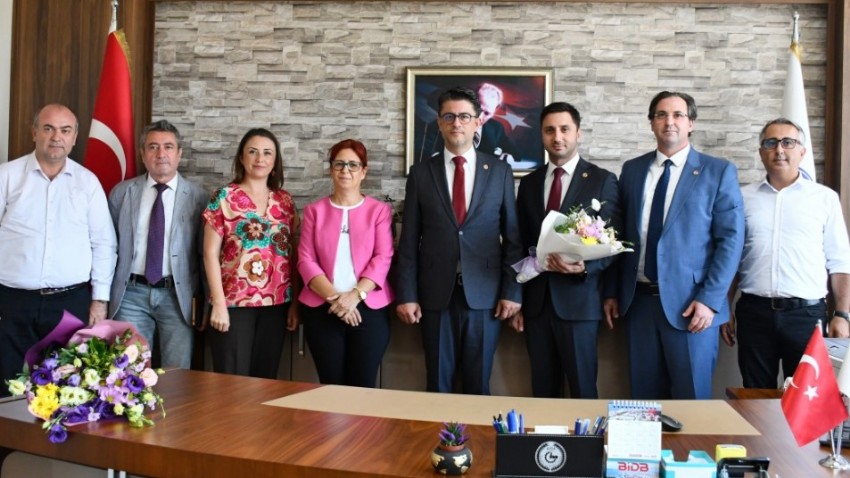 Sosyal Bilimler MYO'da Devir Teslim Töreni Gerçekleştirildi