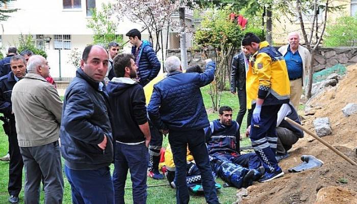  Göçük altında kalan Iraklı işçiyi itfaiye kurtardı