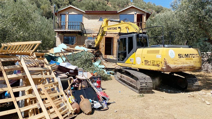 Kaçak Yapılaşmaya Geçit Yok: 22 Yapı Yıkıldı