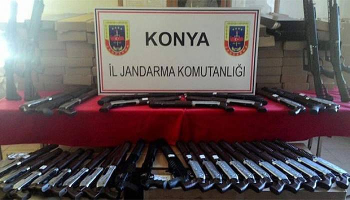 Konya’da onlarca kaçak silah ele geçirildi