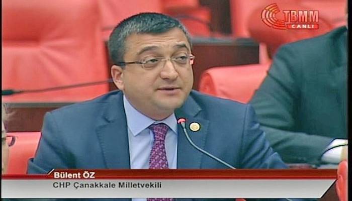 Milletvekili Öz, depremzedelerin evlerini sordu 