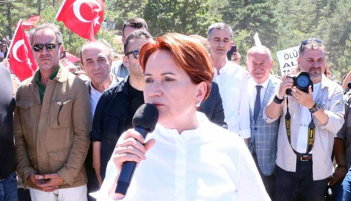 Akşener, maden sahasında incelemede bulundu