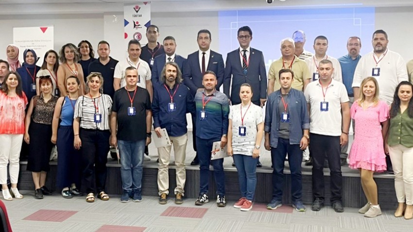 TÜBİTAK 4005 Projesi Açılışı ÇOMÜ Eğitim Fakültesinde Gerçekleşti