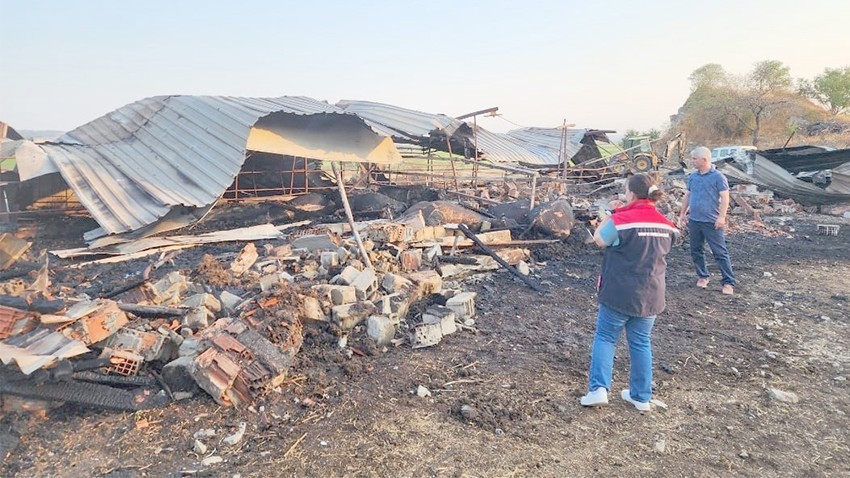 Yangın Çıkan Ağılda İnceleme