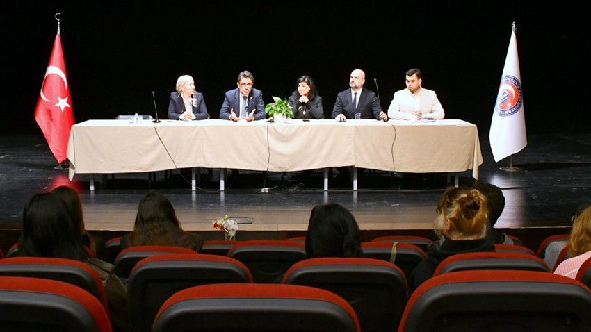 Rektörle Face2Face Sohbetler Öğrenci Geri Bildirimleri Kalite Yol Haritasının Anahtarı