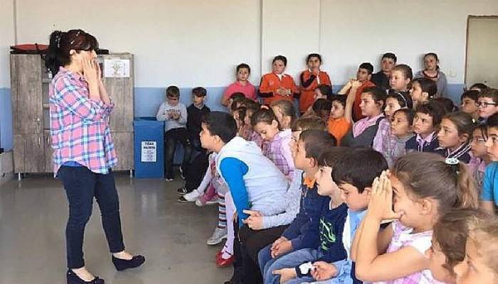Gelibolu'da öğrencilere, ergenlik ve hijyen eğitimi verildi