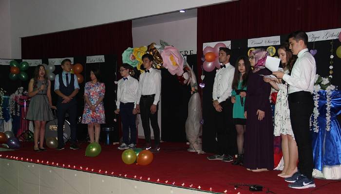 Çan Fen lisesi öğrencilerinden şiir dinletisi