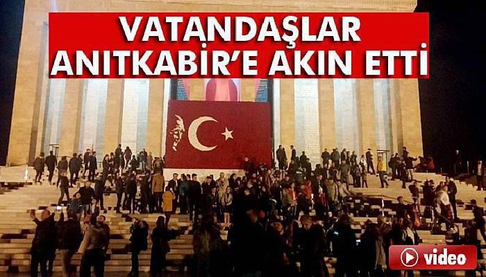 Vatandaşlar Anıtkabir’e akın etti