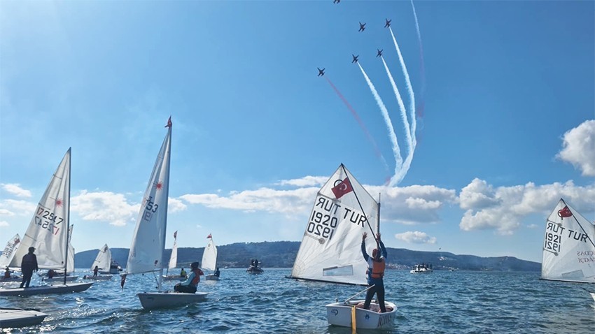Çanakkale Boğazı’nda Görsel Şölen