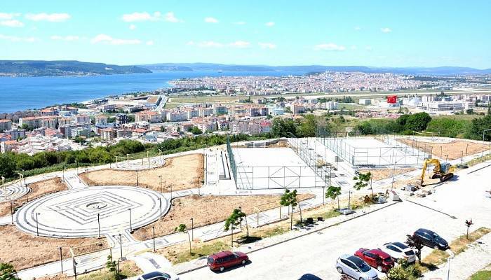 Kampüsün en büyük açık hava spor ve park alanı tamamlanmak üzere