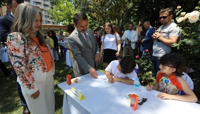 ‘Hayallerim Var Benim’ Kitabı İçin Tanıtım ve İmza Günü