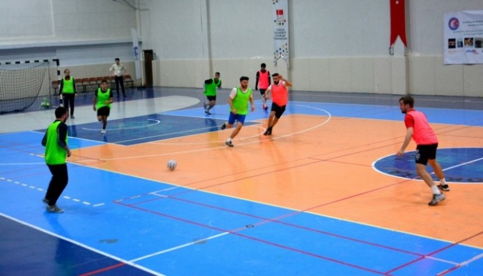 Bağımlı Olma, Sporcu Ol Futsal Turnuvası Başladı