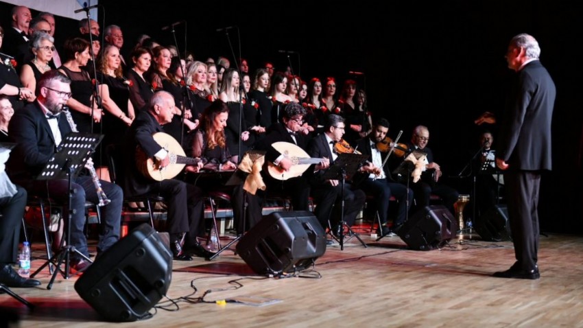 Türk Sanat Müziği Korosundan unutulmaz konser