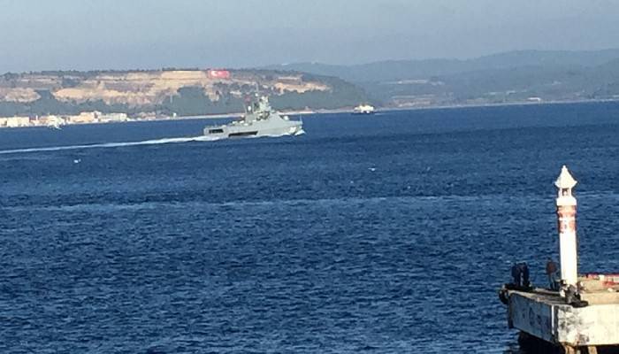 Rus savaş gemisi Çanakkale Boğazı'ndan geçti (VİDEO)