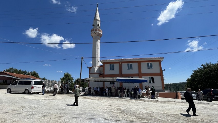 Çan’da Bardakçılar köyü camii ibadete açıldı