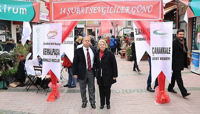 Çanakkaleliler Sevgiler Günü’nü kutladı