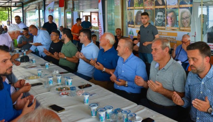 AK Parti'li Turan, Geleneksel Lapseki Hayırı'na katıldı