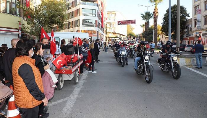 Gelibolu’da Cumhuriyet Bayramı Araç Konvoyu  