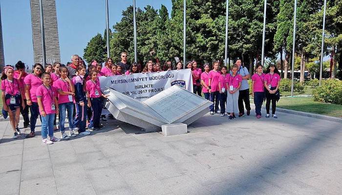 Mersinli öğrenciler Çanakkale'yi gezdi