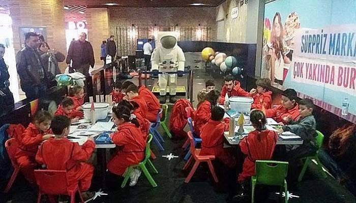 Çocuklar 17 Burda'da uzay macerasına katıldı 
