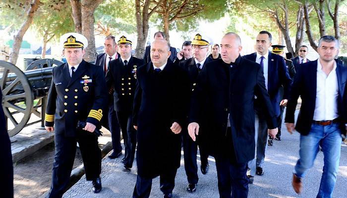 Bakan Işık Deniz Müzesini Ziyaret Etti