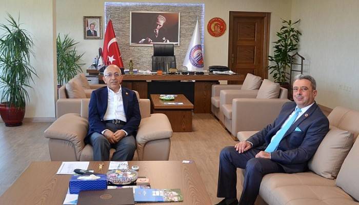 İl Genel Meclis Başkanı Göğüsgeren’den, Rektör Murat’a Ziyaret