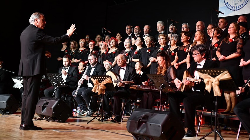 Gelibolu Musiki Derneği TSM Konseri büyük ilgi gördü