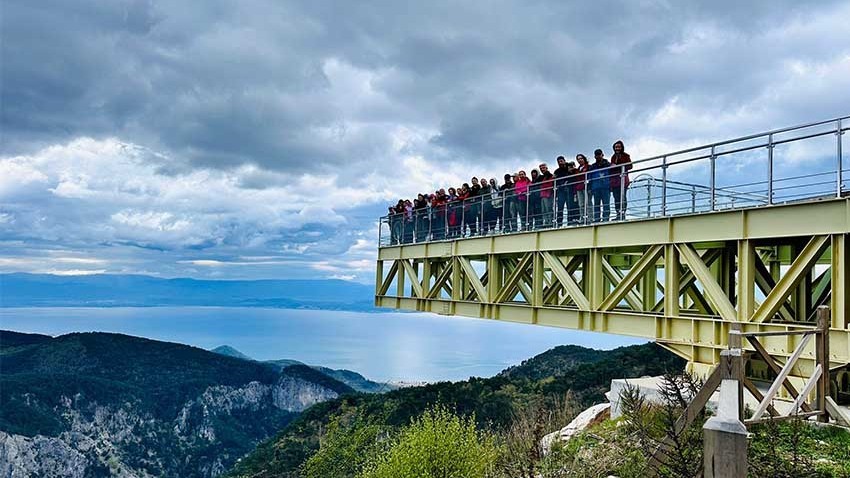 Zirve ekibi, Edremit’in zirvesinde yürüdü