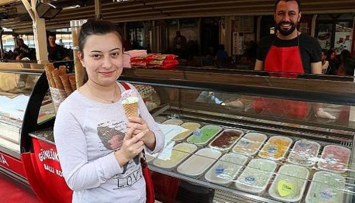 Ayvacık sütü ve Kazdağları’nın otları dondurmada buluştu (VİDEO)