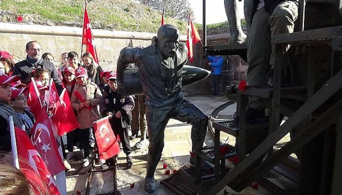 Seyit Onbaşı, ölümünün 80'inci yılında destan yazdığı tabyada anıldı (VİDEO)