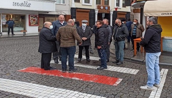 Vali  Aktaş, Vatandaşlarla Bir Araya Gelerek Pilav Hayrına Katıldı