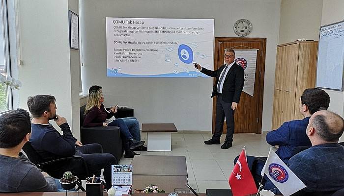 ÇOMÜ Rektörü Prof. Dr. Sedat Murat, Bilgi İşlem Daire Başkanlığı Çalışanlarıyla Bir Araya Geldi