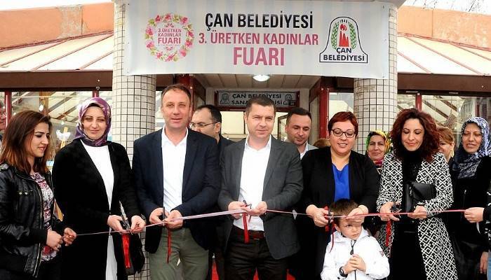 Çan Belediyesi 3. üretken kadınlar fuarı kapılarını açtı