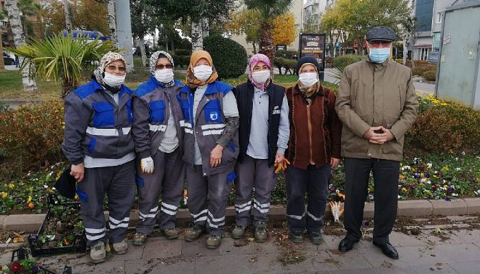 BAŞKAN GÖKHAN’DAN EMEKÇİ KADINLARA ZİYARET