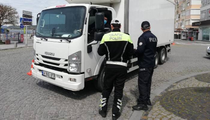 Polisler sıkı denetim yaptı