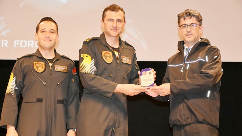 SOLOTÜRK Pilotları, ÇOMÜ’de Öğrencilerle Buluştu (videolu)