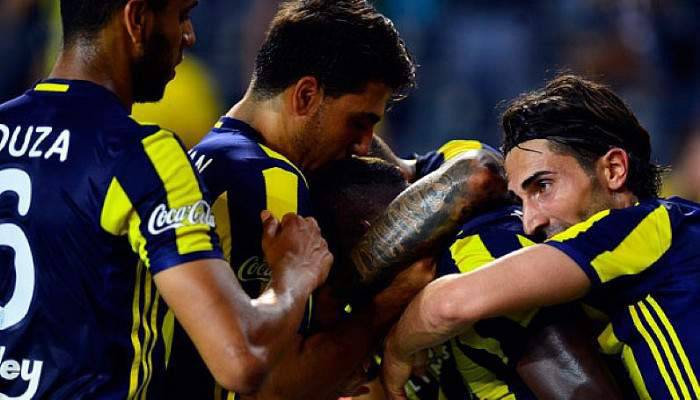 Emenike coştu, Fenerbahçe kapıyı araladı