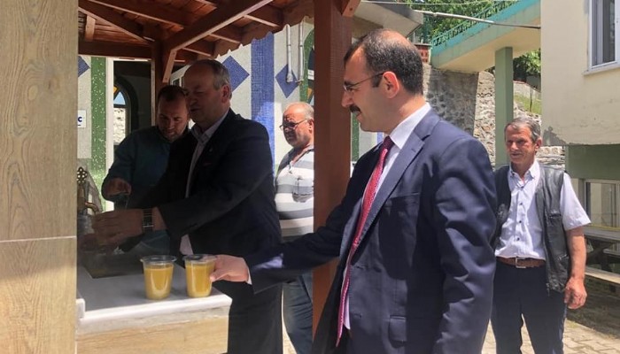 İKRAM ÇEŞMESİNDEN İLK OLARAK MERCİMEK ÇORBASI AKTI