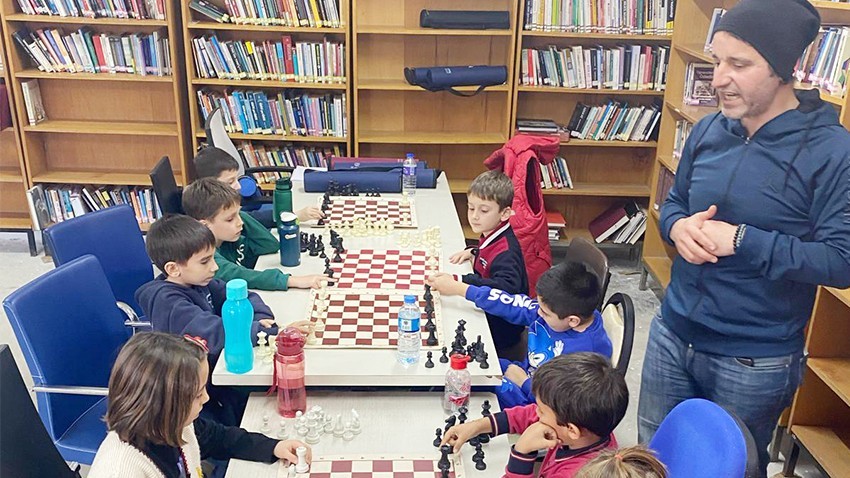 Çocuklar satrançla zekalarını geliştiriyor