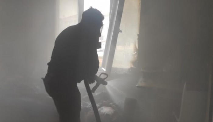 Bayramiç'te ev yangını! (VİDEO)