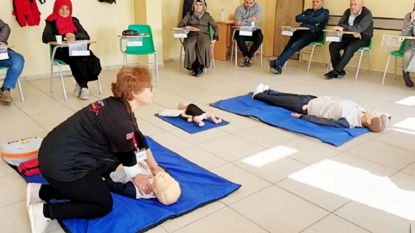 3 Milyon Öğrenci ve 426 Bin Öğretmene İlk Yardım Eğitimi