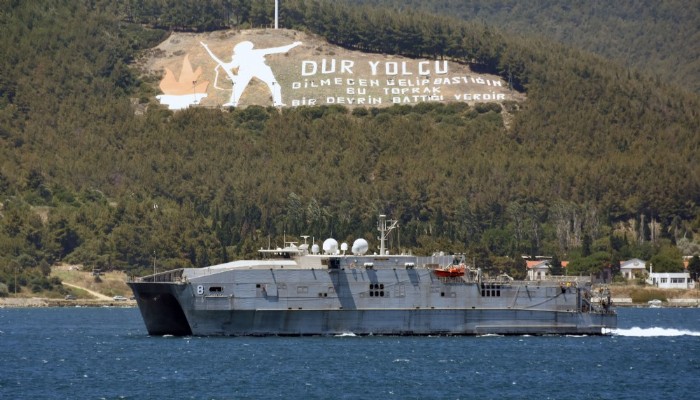 ABD hızlı transfer gemisi, Çanakkale Boğazı'ndan geçti
