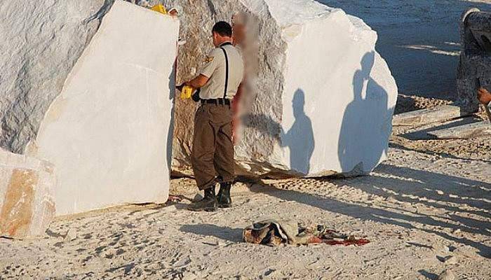 Antalya’da üzerine mermer düşen işçi hayatını kaybetti