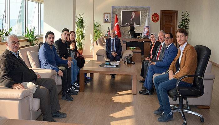 Çanakkale Anadolu Şehit Aileleri Derneği Yönetiminden Rektör Prof. Dr. Sedat Murat'a Ziyaret