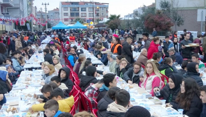 Kılıçdaroğlu Çanakkale’de Sokak İftarına Katıldı