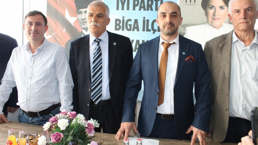  Selçuk Kavaz adaylığını açıkladı: ‘Asıl patron Biga halkı’ 