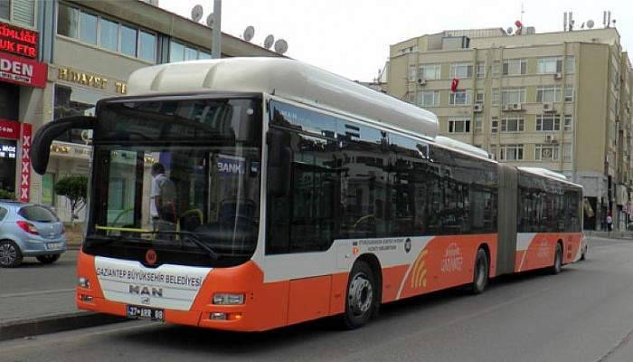 Şoförle tartıştı belediye otobüsünün anahtarını çaldı